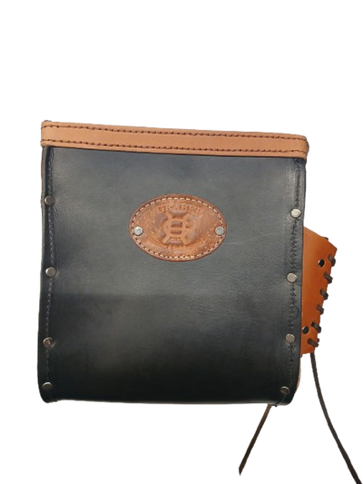 Graber 0077 Black Leather Bolt Bag