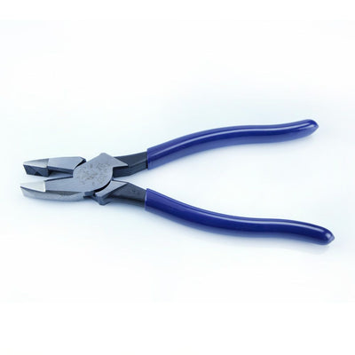 Klein Tools D213-9NE Lineman's Pliers, New England Nose, 9-Inch